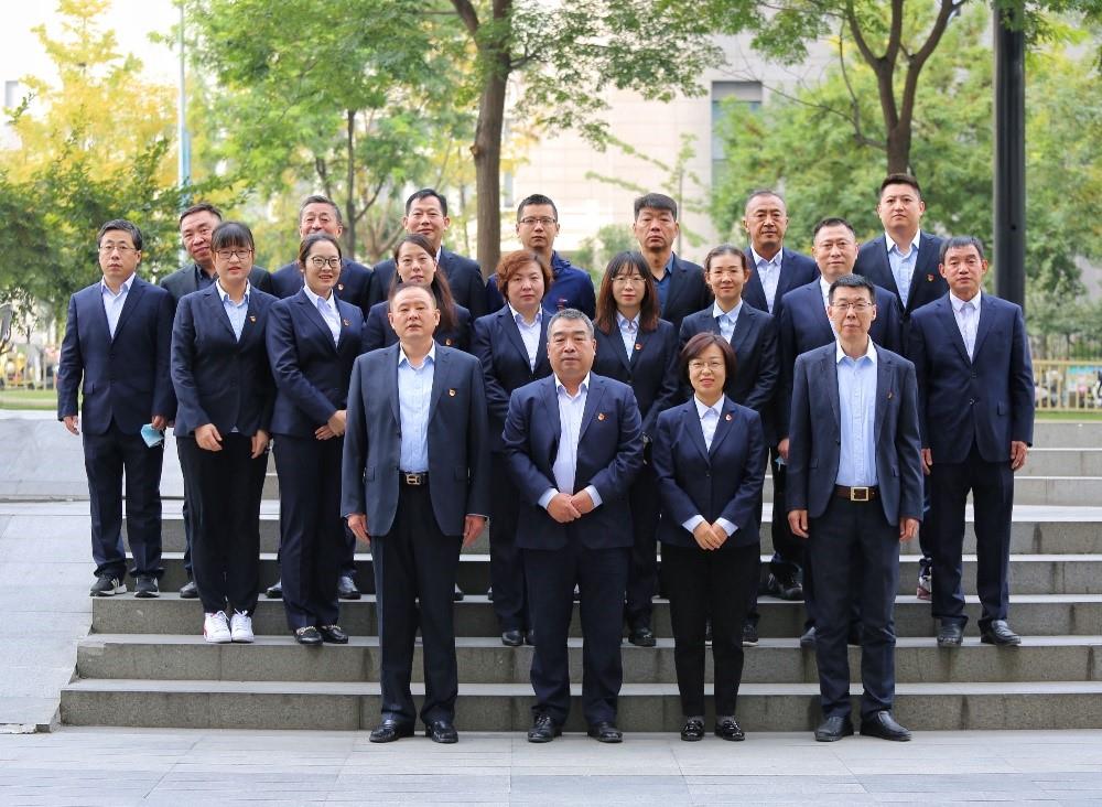 多元團(tuán)隊(duì)凝合力，同舟共濟(jì)揚(yáng)帆起