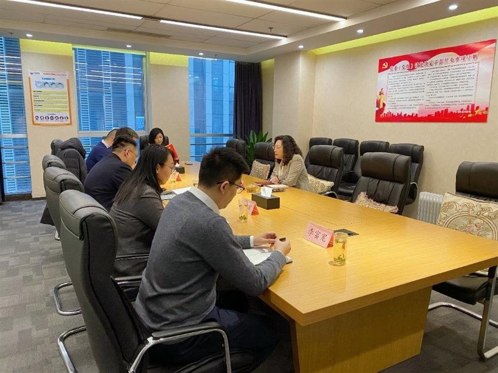 集團黨委副書記、總經(jīng)理黃蓓調(diào)研園區(qū)集團并召開民主生活會征求意見座談會